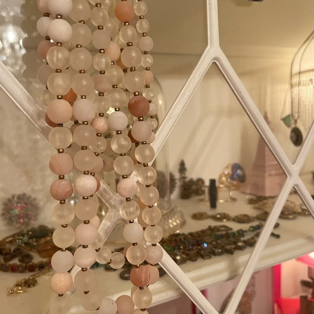 Pretty necklace - Picture 3 of 4